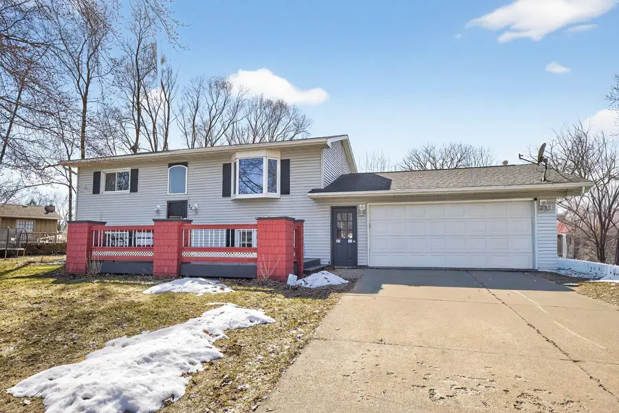 306 Parkview Curve, Zumbrota, MN 55992 - #2