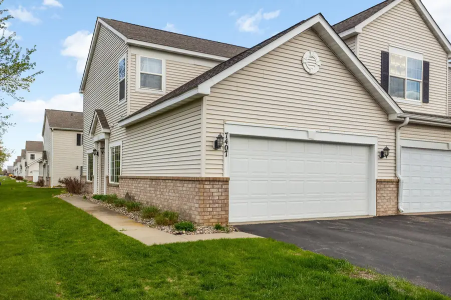 7407 Derby Lane, Shakopee, MN 55379 - #2