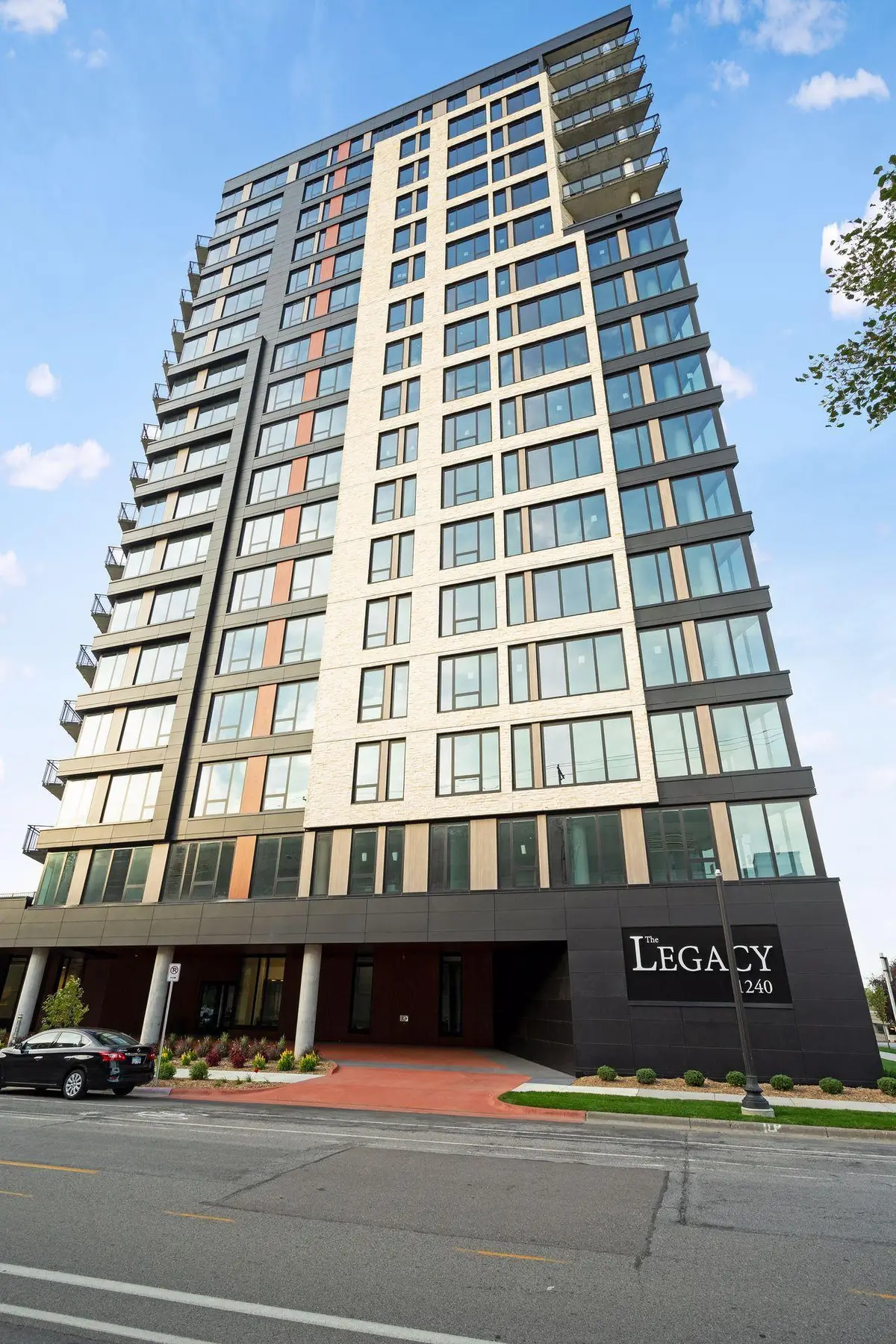 1240 S 2nd Street #424, Minneapolis, MN 55415 - #1