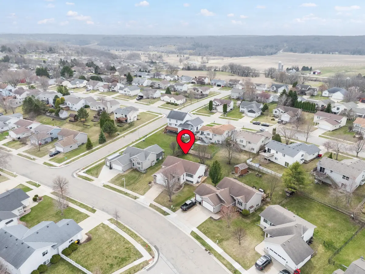 4910 Manor Brook Drive Nw, Rochester, MN 55901 - #1