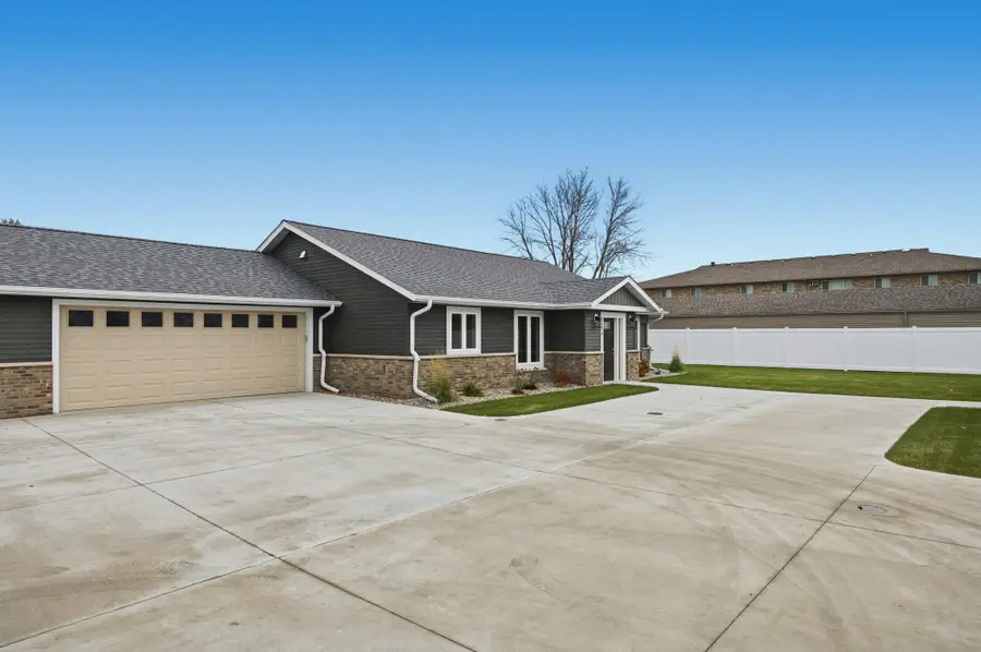2332 30th Avenue S, Fargo, ND 58104 - #3