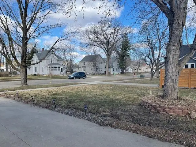 309 5th Street Sw, Austin, MN 55912 - #2