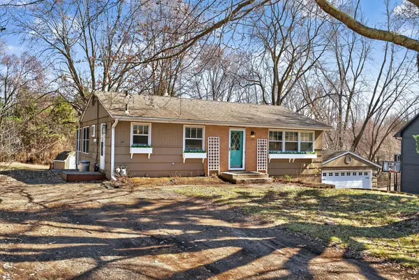 9091 W Staring Lane, Eden Prairie, MN 55347