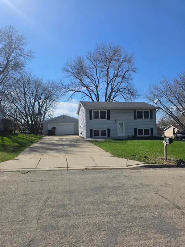 1617 Crystal Drive, Albert Lea, MN 56007