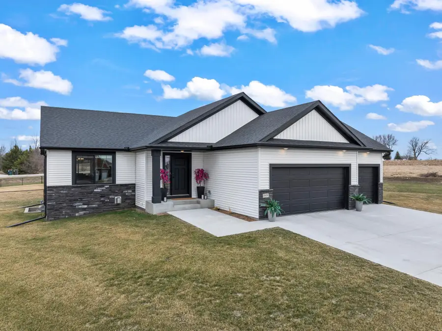 1608 Sugar Avenue, Pine Island, MN 55963 - #3