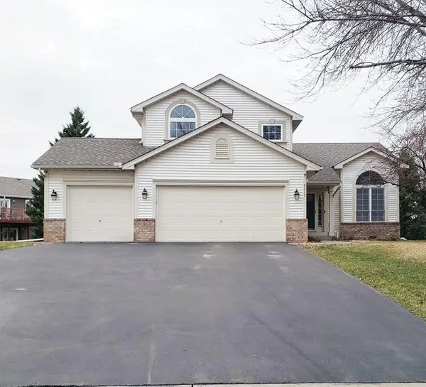 3217 Meadow Brook Place, Woodbury, MN 55125