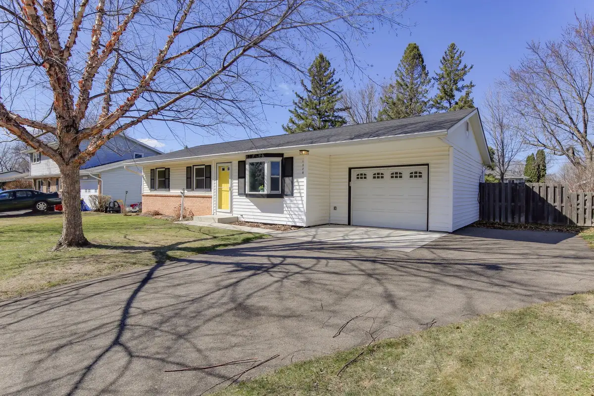 1326 16th Street W, Hastings, MN 55033 - #1