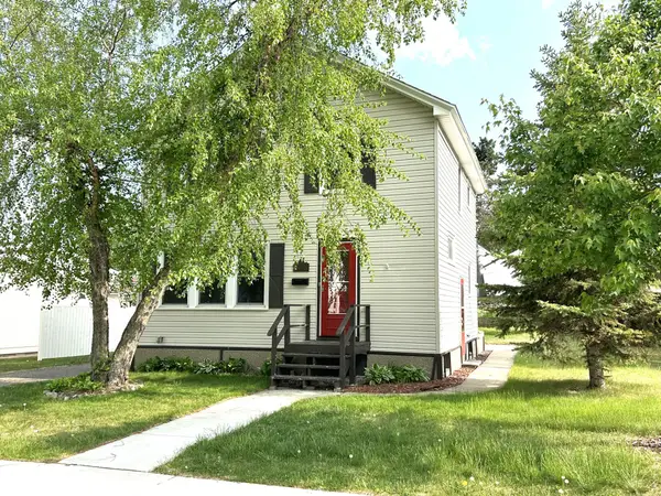 638 E James Street, Ely, MN 55731