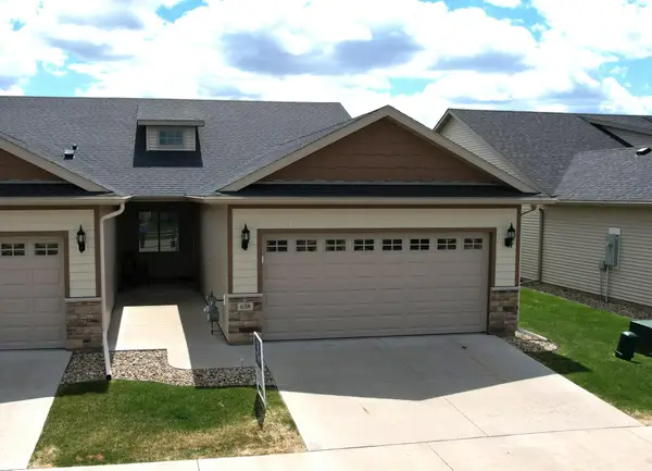 638 Shardlow Place Ne, Byron, MN 55920