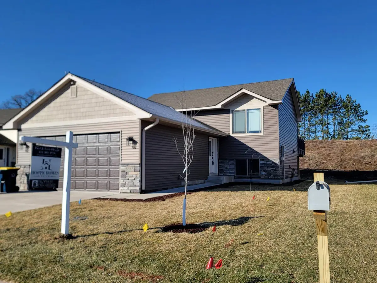 8885 Parkview Circle, Chisago City, MN 55013 - #1