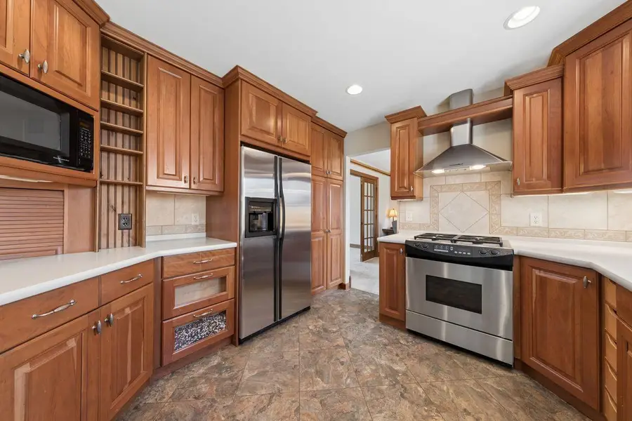 4363 Bramblewood Avenue, Vadnais Heights, MN 55127 - #2