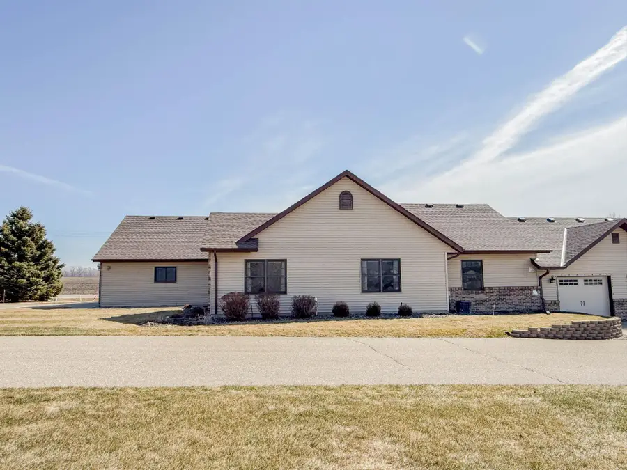 2953 9th Avenue Se, Willmar, MN 56201 - #3
