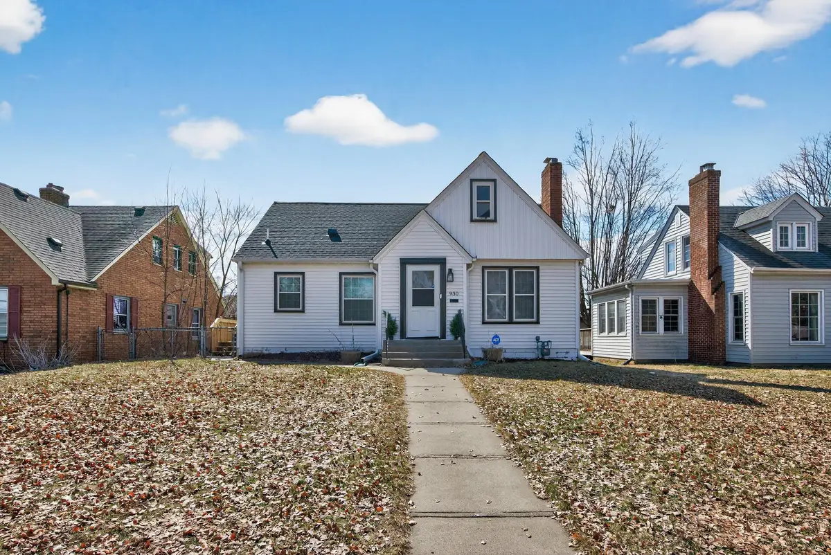 930 Hawthorne Avenue E, Saint Paul, MN 55106 - #1