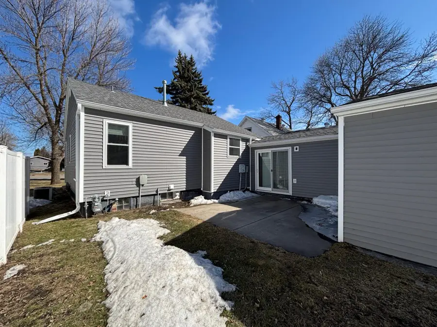 105 Arnold Avenue N, Thief River Falls, MN 56701 - #3