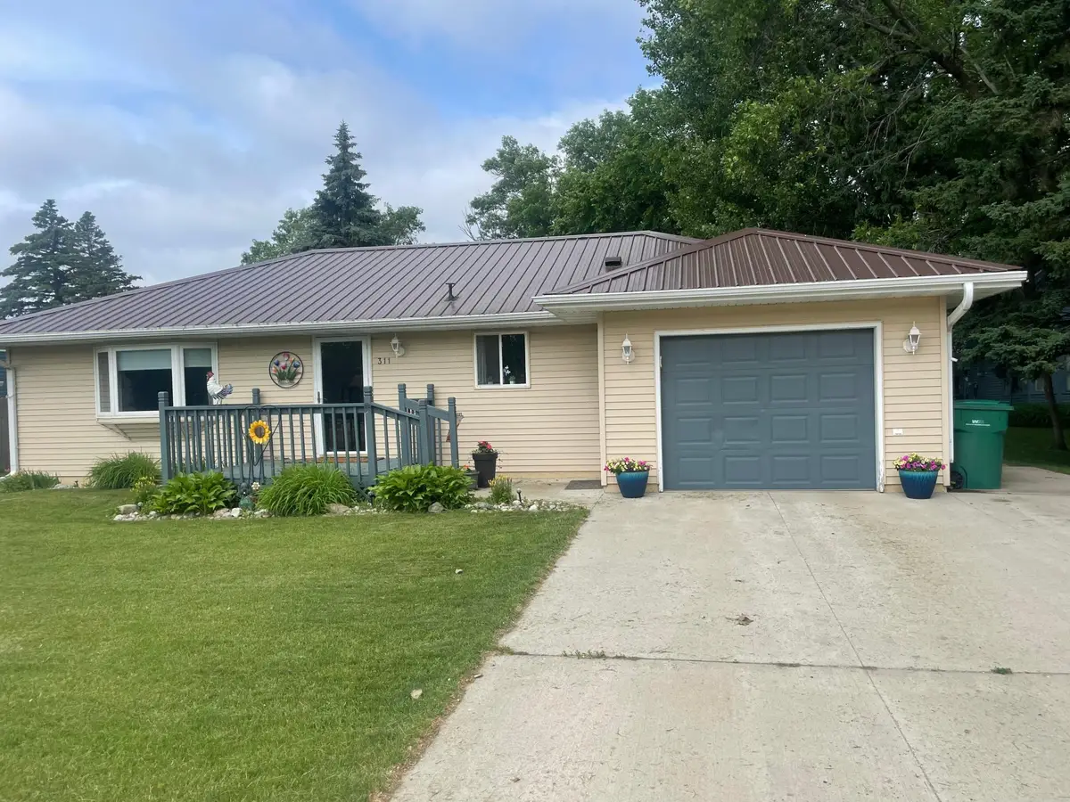 311 4th Avenue E, Abercrombie, ND 58001 - #1