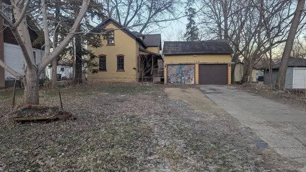 722 Range Street, North Mankato, MN 56003