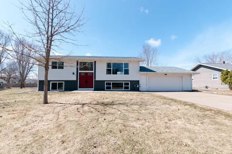 932 Yorkshire Avenue, Rice Lake, WI 54868 - #2