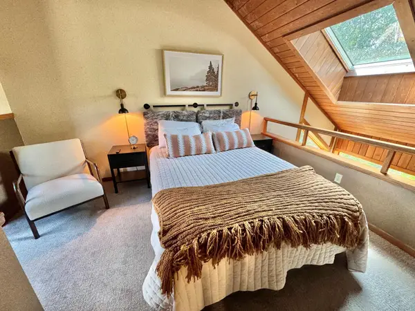 511 Moose Mountain Drive, Tofte, MN 55615