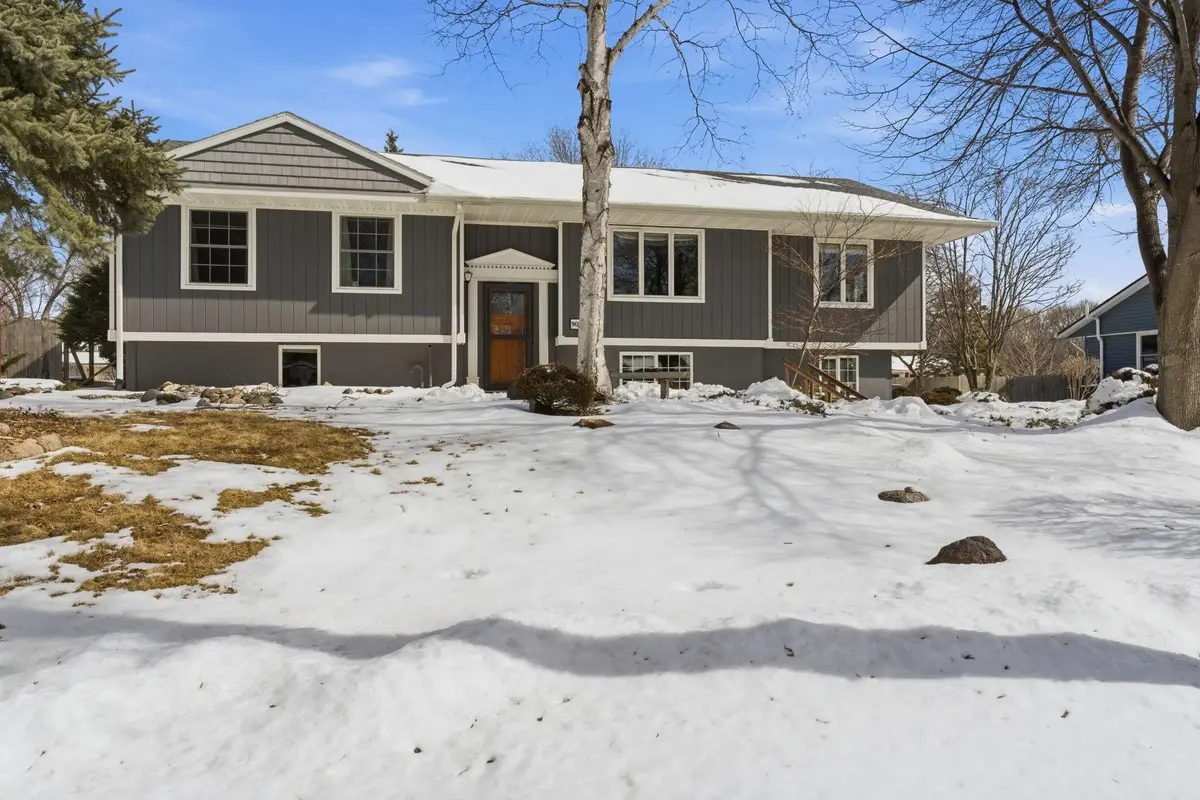 909 16th Street Sw, Willmar, MN 56201 - #1