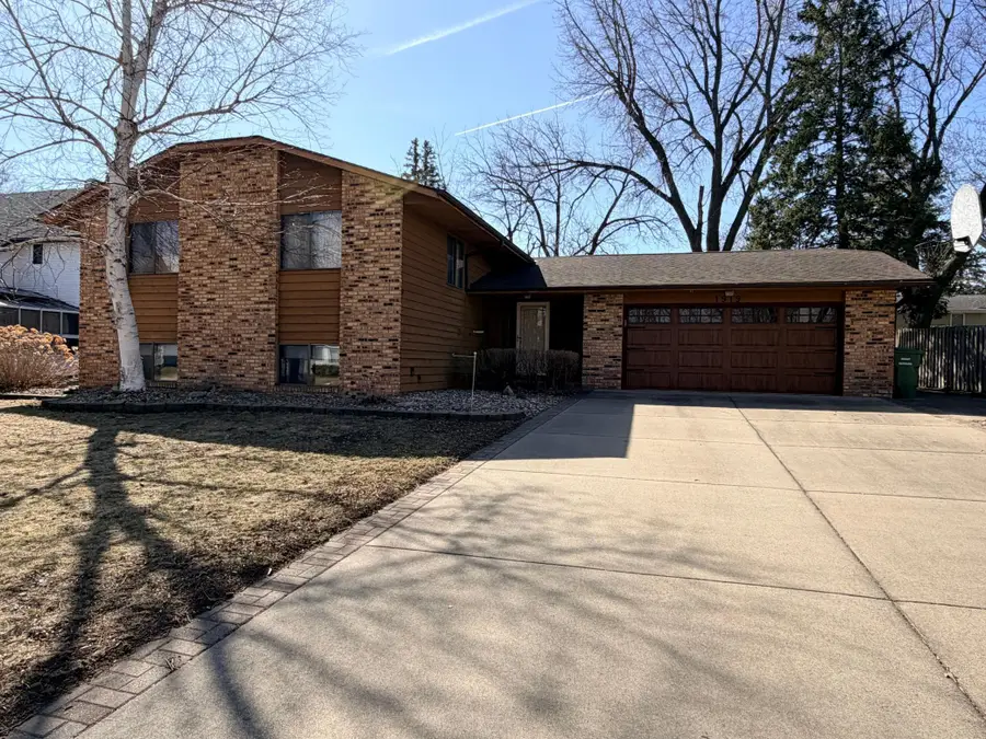 1919 Driftwood Avenue, Worthington, MN 56187 - #2