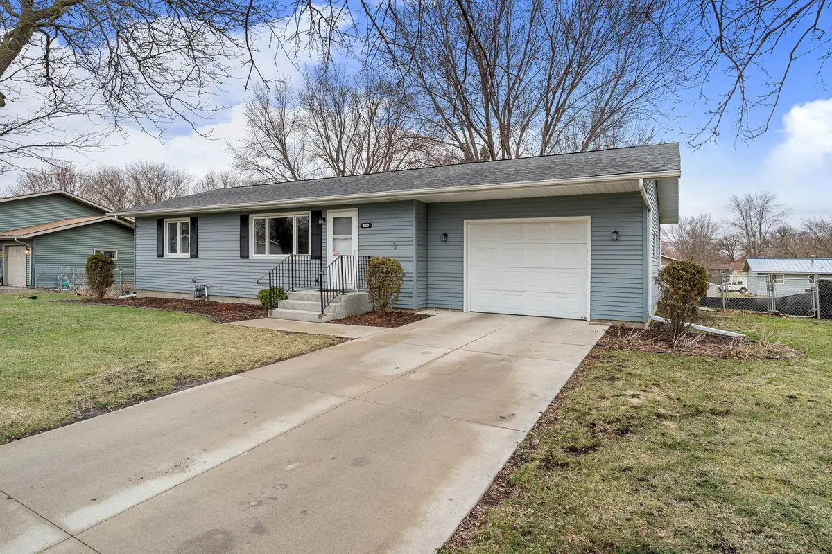 520 22nd Street Ne, Owatonna, MN 55060 - #1