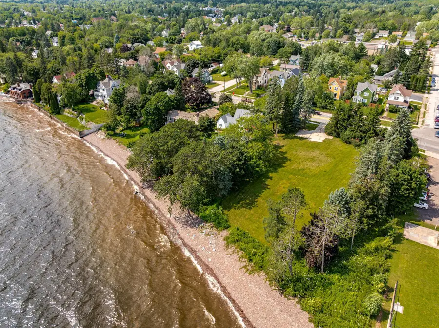 5918 London Road, Duluth, MN 55804 - #3