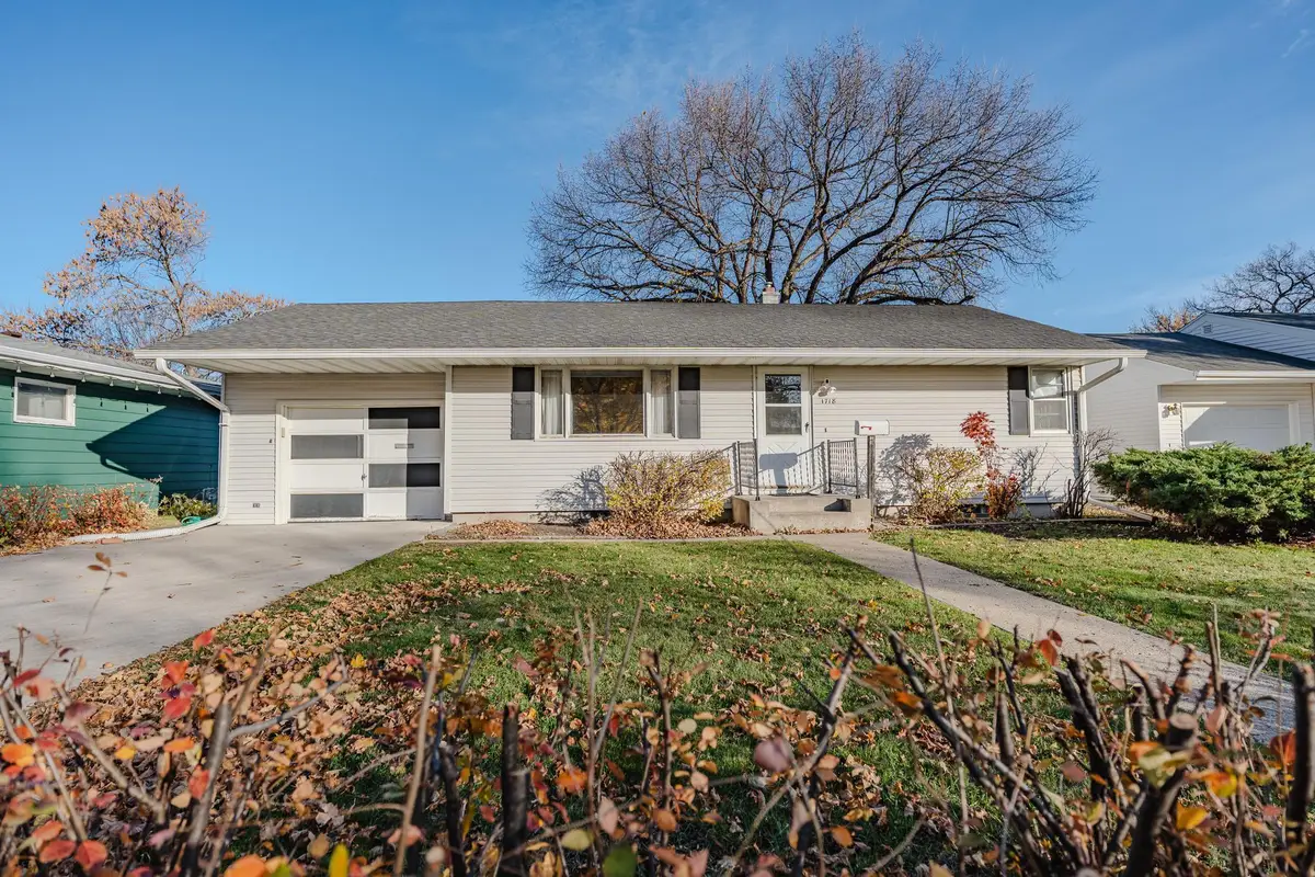 1718 15th Street S, Fargo, ND 58103 - #1