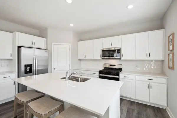 17065 Draper Way, Lakeville, MN 55044