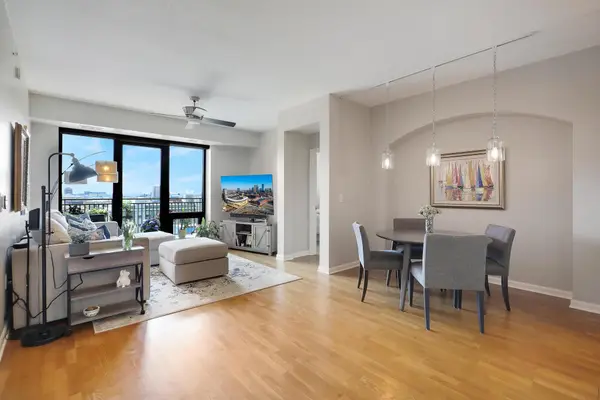 500 E Grant Street #707, Minneapolis, MN 55404