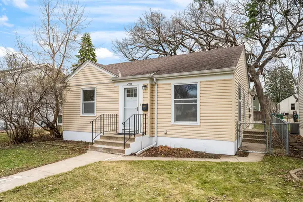 2909 Kentucky Avenue S, Saint Louis Park, MN 55426
