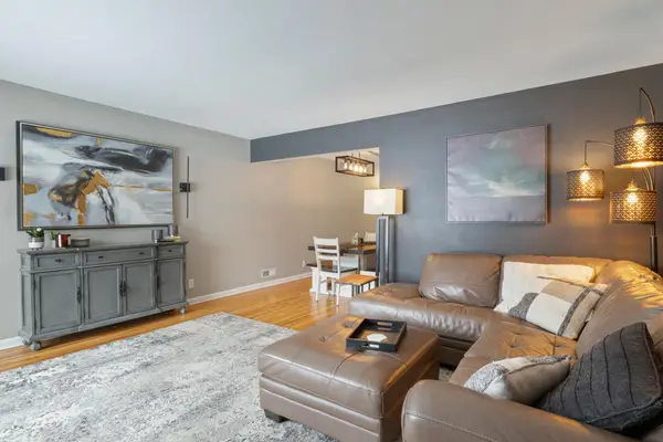 5516 France Avenue S, Edina, MN 55410