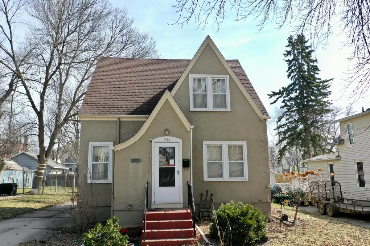 521 7th Street Sw, Willmar, MN 56201 - #1