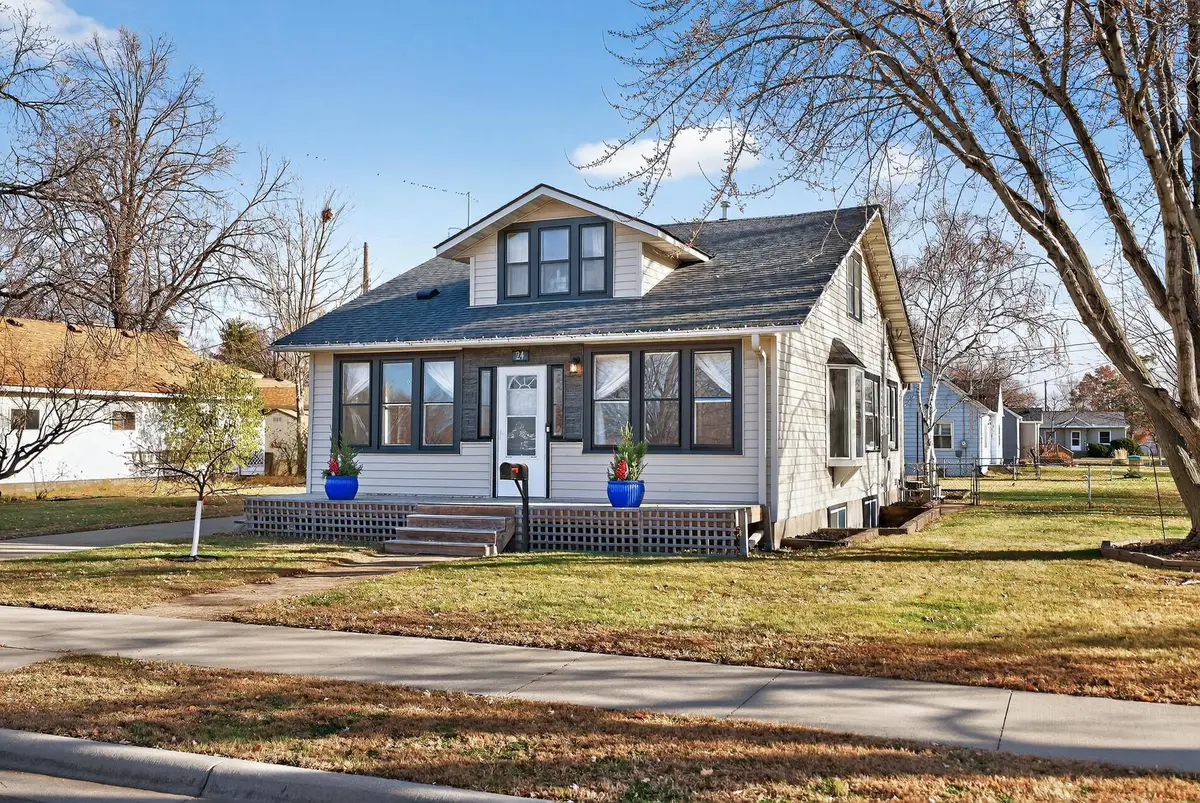 24 3rd Avenue Se, Osseo, MN 55369 - #1