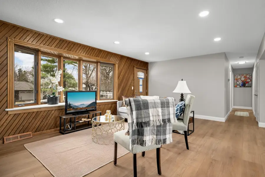 11004 Oak Knoll Terrace N, Hopkins, MN 55305 - #3