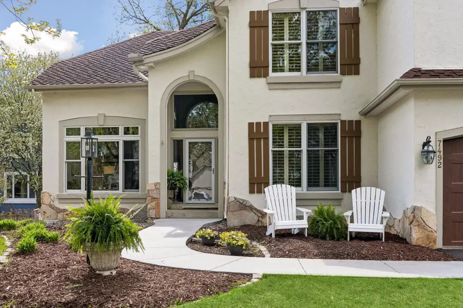 7492 Bent Bow Trail, Chanhassen, MN 55317 - #2