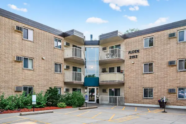 3153 Old Highway 8 #304, Roseville, MN 55418