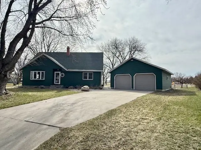 111 Beachwood Lane, Redwood Falls, MN 56283 - #2