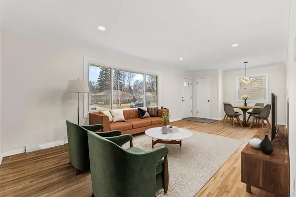 1895 Shryer Avenue W, Roseville, MN 55113