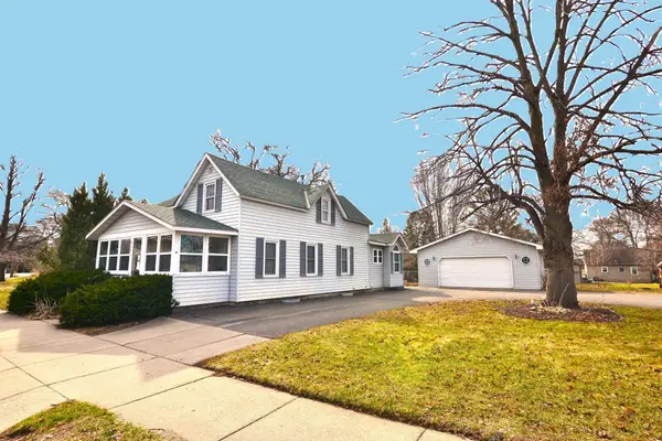 8640 209th Street W, Lakeville, MN 55044