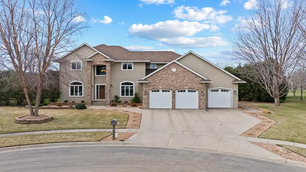 823 Cullen Circle, Marshall, MN 56258 - #1