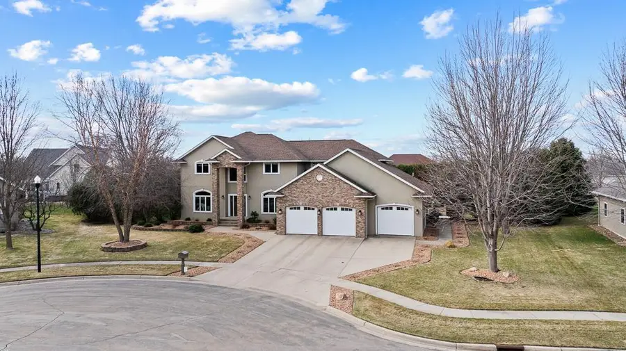 823 Cullen Circle, Marshall, MN 56258 - #3