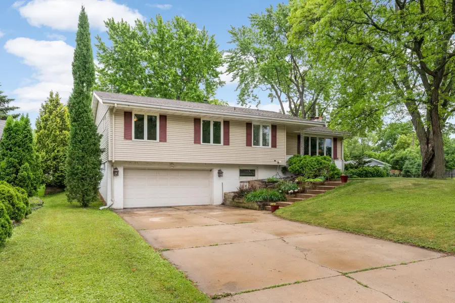 9717 Russell Avenue S, Bloomington, MN 55431 - #2
