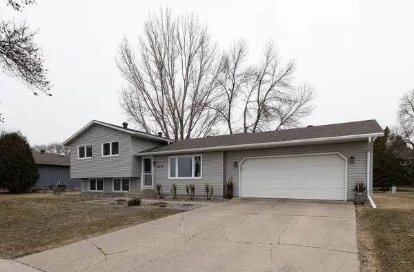 2617 4th Avenue S, Moorhead, MN 56560