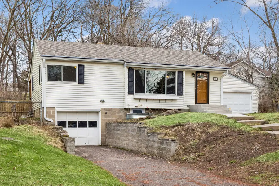 395 Eldridge Avenue W, Saint Paul, MN 55113 - #2