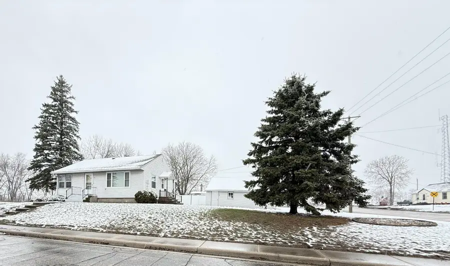 31 W Wilkening Avenue, Appleton, MN 56208 - #3