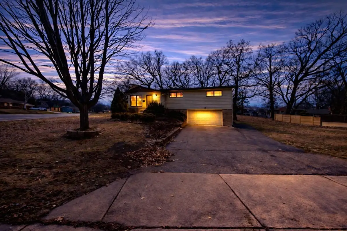 7901 Winsdale Street N, Golden Valley, MN 55427 - #1