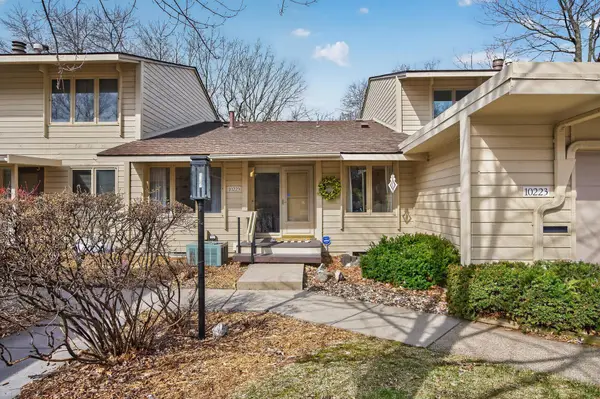 10223 Scarborough Road, Bloomington, MN 55437