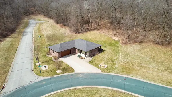 2760 Oakhurst Drive, Lake City, MN 55041