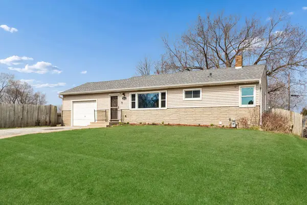 1461 Grandview Avenue E, Maplewood, MN 55109