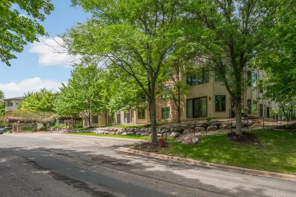 5985 Rowland Road #302, Minnetonka, MN 55343